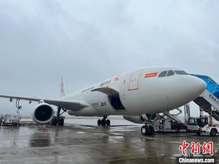 江西首条至孟加拉国货运航线通航